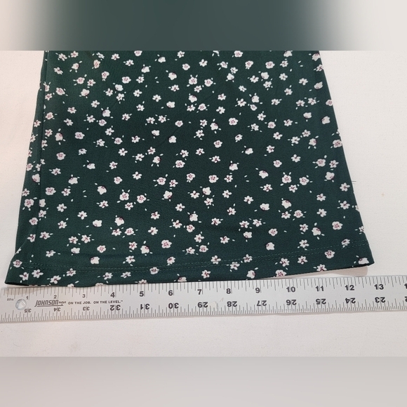 KAILEIGH Women's Size Medium Petite Floral Spaghetti StrapJumpsuit with Pockets - Picture 11 of 12